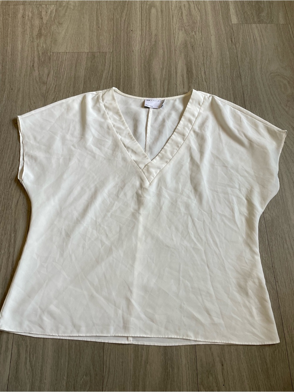 ASOS Cream V-Neck Short Sleeve Blouse